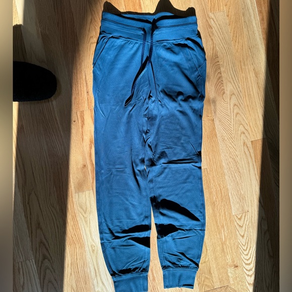 Lululemon ready to rulu jogger night diver size 4 - Picture 3 of 5